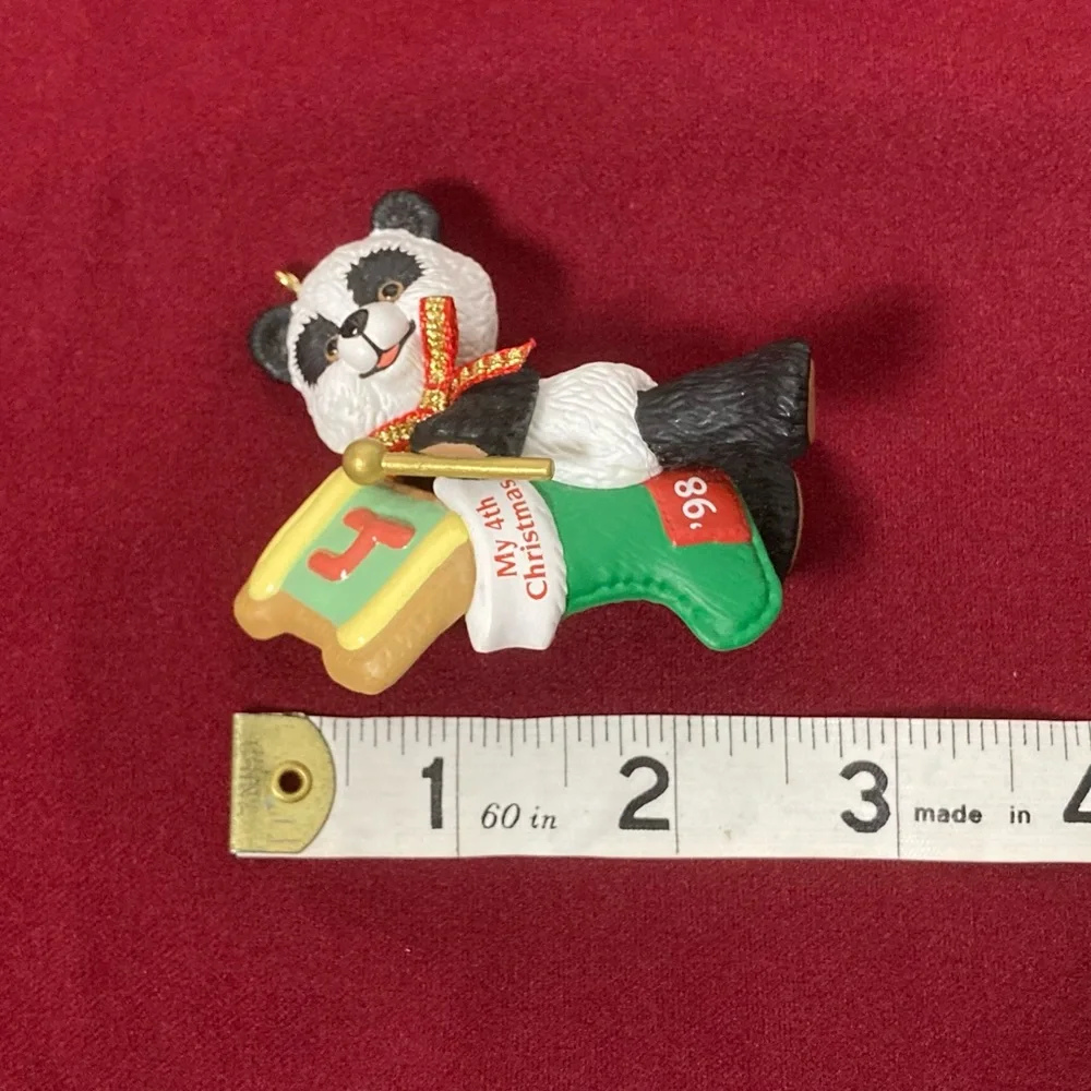 💚 Vintage Hallmark Keepsake ornament Child’s Fourth Christmas 1998 Teddy Bear